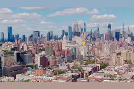 纽约是美国最富有的城市之一，世界第一大城市，全球金融中心