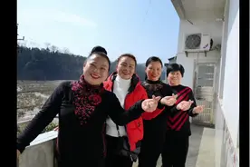 亲亲一家人🌹🌹🌹