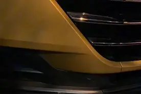 行人保护装置，我就磕到石头，机盖给我弹起来是几个意思#大众cc .能不能废除这个功能太鸡肋了