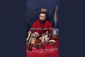 其实留胡须吃食物是比较麻烦的，尤其古代。#历史 #历史冷知识