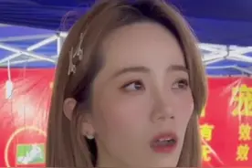 台妹第一次逛大陆夜市，被兔兔惊呆了？！#两岸差异 #夜市 #台湾女生视频封面