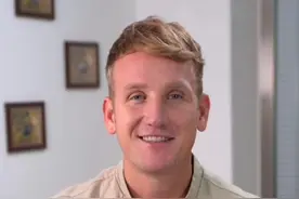 单词down的正确发音，你学会了吗？@傻瓜英语漫画 @抖音短视频 #零基础学英语 #down