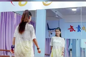 #初学者#热门 #dou来跳舞 努力是一种态度，和年龄无关，学最好的别人，做最好的自己#广场舞 @抖音短视频 