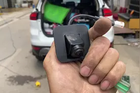 吉利博越，更换原厂后摄像头。万万没想到啊，内外都拆干净了呀视频封面