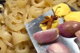 电饭煲做肉皮冻，简单省事又好吃