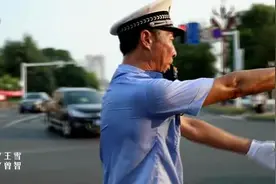 十字路口的口哨哥——曾祥富