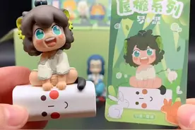 快来告诉我罗小黑坐着的是谁呢？#52toys #罗小黑盲盒