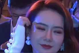 #戚薇 和#佟丽娅 都出生于1984年，结婚生孩子的时间相仿，嫁的也都是圈内人，你更希望活成谁呢？