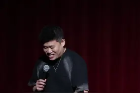 成都男生身高都有多少？ 有没有 1米9以上的男生？#二狗脱口秀 #脱口秀爆梗名场面 #抖音五一吃喝玩乐节 #在这里拿下人生照片视频封面