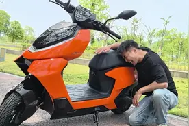 爹啊爹，儿子我出息了买了极核AE4，极核AE4怎么样测评来了