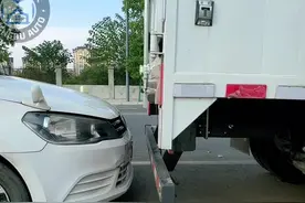 高手在民间 没想到自动档也可以原地出库#大哥你这技术太牛逼了 #关注教练学车不迷路 #记录真实生活