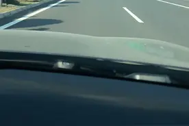 电压很异常，原因很意外，很多网友表示：没见过，怀疑是剧本吧！#真实案例 #技术分享 #电工维修