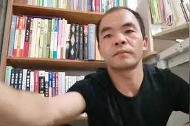 人的八识:眼、耳、鼻、舌、身、意、末那识、阿赖耶识。