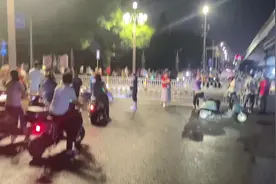 邕江大桥封路，禁止一切人车通行。视频封面