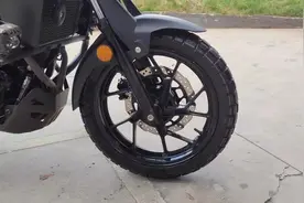 21年上牌DL250，升级静音链条一套，前后轮胎，加装护杠，射灯视频封面