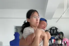 女生单独出行遇到危险⚠️怎么办？学会这四招关键时候保护自己#小动作大作用 #一招制敌 #近身搏斗 #女子防身术 #女孩遇到危险如何自救