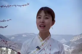 黄河大梯子崖的山桃花开了，咱们陕西的小伙伴可以去山西河津赏桃花观黄河……#旅行推荐官 #黄河大梯子崖 #春天怎么能不穿马面裙呢 #春日总要来一场国风赏花视频封面