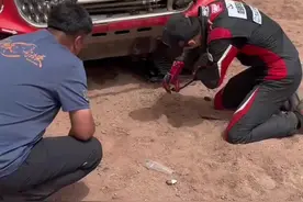 #环塔拉力赛 #韩东君 #直播 2025环塔ss1赛段，韩东君翻车了