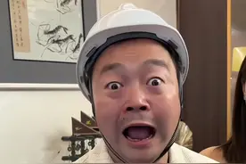 时代进了一步，李扯火真的有觉悟#逗比夫妻日常 #这操作也是没谁了😂😂 #工地最靓的仔 #搞笑