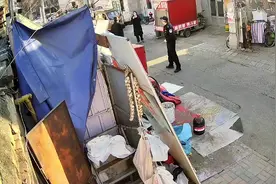 针对扰民现象社区领导和当地派出所派人专门上门取证感谢社区领…视频封面