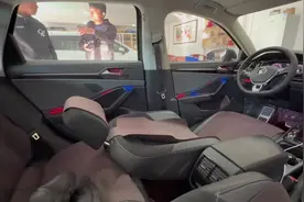 大众速腾动态光影氛围灯 不想用炫彩模式可以调节成单色模式