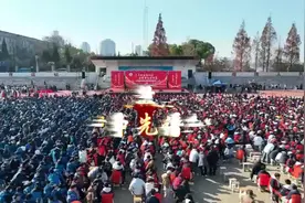 新洲三中举办2025年元旦文艺汇演活动视频封面