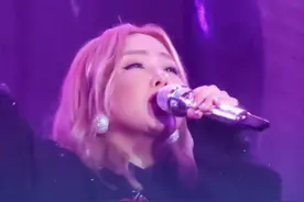 女唱将来袭！《歌手》官宣卫兰补位，曾凭借《大哥》红遍乐坛。#歌手视频封面