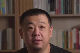 沙漠锁边有必要吗？为什么要这么干呢？#塔克拉玛干沙漠 #锁边 #财经