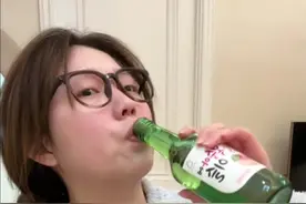 今天纯干货（假的） #酒是精神食粮 #酒后迷惑行为 #酒蒙子的日常 #今天喝酒了吗 #调酒教程 @抖音短视频 @DOU+小助手
