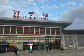 万宁市，位于海南省的东南部，濒临南海。属热带季风气候视频封面