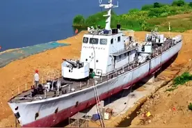 海军退役报废军舰落户庐江余月水库，用于国防教育。#军舰#国防教育#庐江旅游推荐#合肥周边有