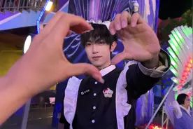 欢乐谷夜场票来啦！万圣节和npc互动太好玩#北京欢乐谷惊奇潮玩节