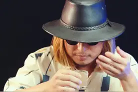 雄蚕蛾精华酒，泡了一星期尝尝怎么样。
#抖音美食推荐官#美食测评 #黑暗料理 @DOU+小助手视频封面