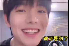 早期直播盘点之韩老师的双标场面#韩雨彤 #曾辉 #落日雨辉 #最甜情侣 #直播精彩回放视频封面