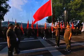 原二十七集团军四川战友会（川渝）两地联谊会在泸州隆重举行。