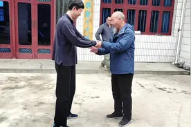 西安终南山轻拳功夫传习基地，与前来的本地推友切磋一下视频封面