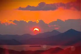 爱国主题实践课 朗诵《盛世华章》视频封面