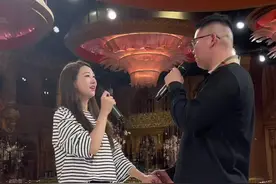 音乐老师的婚礼，新郎新娘对唱《传奇》入场，期待明日婚礼。#六安 #婚宴现场 #婚礼主持人 #艺声的全国婚旅 #氛围场婚礼美学