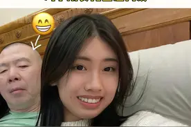 #冯小刚 养女父亲节晒合照，被指不是亲生，冯小刚女儿回怼网友#徐朵 #徐帆视频封面