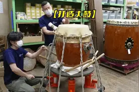 师傅以传统手艺制作精美的牛皮大鼓 太牛了#手工diy #高手在民间