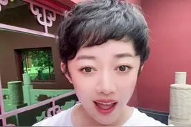 楼上扰民的邻居，梯姐有妙招 #关注我每天分享不同的故事 #草原梯的故事视频封面