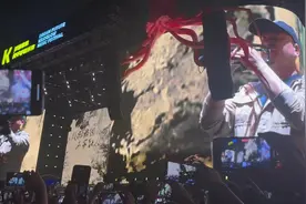 「杀死那个石家庄人」很可笑的是当这首歌被tzn改编成“糖”时