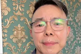 山东小伙开收割机救失火麦子，为你点赞#百姓故事 #传播正能量 #麦子熟了 #田间 #跟着会书做流量视频封面