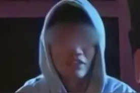 南昌一高校内发生持刀伤人事件，被刺女生大喊救命“我错了再也不敢了”南昌警方通报：男子因情感纠纷用水果刀 将女子捅伤致死 被警方当场控制#南昌 #警方通报“男子当街持械行凶”视频封面