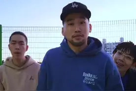 扭动扭动起来#灵魂舞者 #精神小伙 #有趣的灵魂 #魔性律动舞 #韩国欧巴视频封面