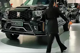 实属有点帅，颜值气场豪华都占有了，给我一个不买它的理由？#坦克700hi4t #国产车 #硬派越野