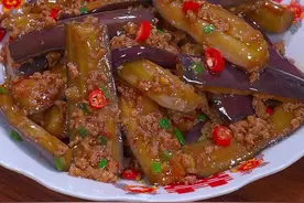 烧茄子 很多人炒茄子不是焯水就是过油，其实都不对，今天我就把正确的方法教给你#炒茄子视频封面