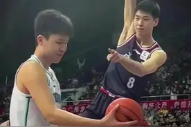 @蒙牛冰淇淋旗舰店 明晚7点，吴勇豪、陈一帆和大东聚首，一起唠唠选秀哪点事 #吴勇豪 #超级草根