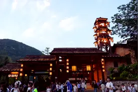 望仙谷，位于江西省上饶市广信区望仙乡望仙村