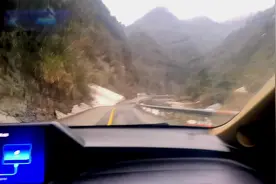 沅陵去张家界的路上，积雪有几米厚。视频封面